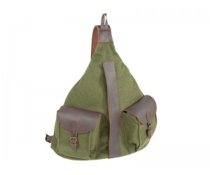 Mochila triangular de lana verde